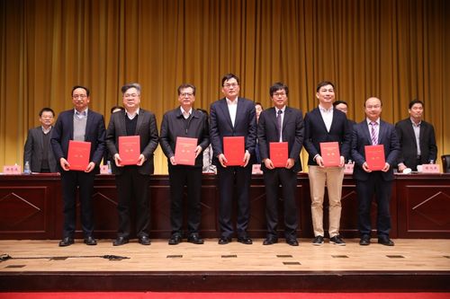 量子材料科學(xué)中心王健教授榮獲2019年度高等學(xué)?？茖W(xué)研究?jī)?yōu)秀成果獎(jiǎng) 推動(dòng)材料科學(xué)研究邁上新臺(tái)階